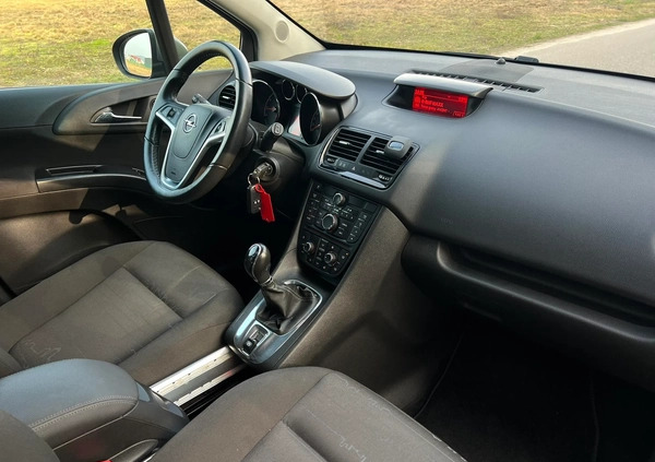Opel Meriva cena 25900 przebieg: 160812, rok produkcji 2011 z Lębork małe 232